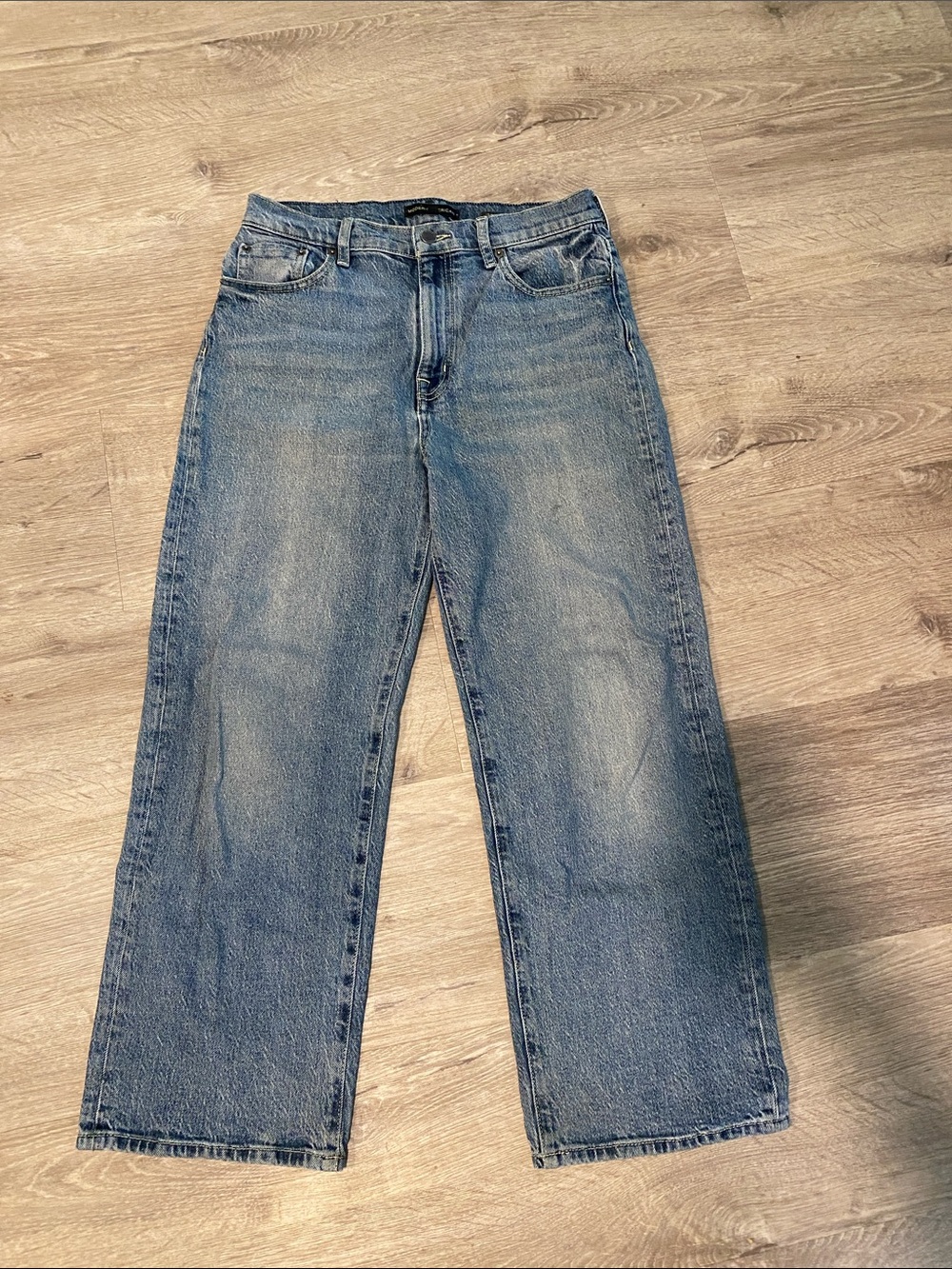 Modern American Jeans in Light Blue Wash